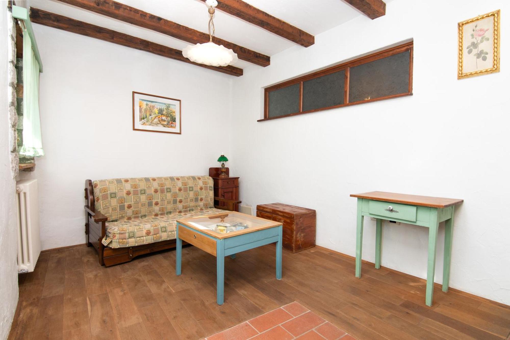 Apartments Valentinus 1800 Sezana Exterior photo